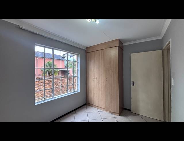 5 BEDROOM HOUSE TO LET IN STONEHENGE
